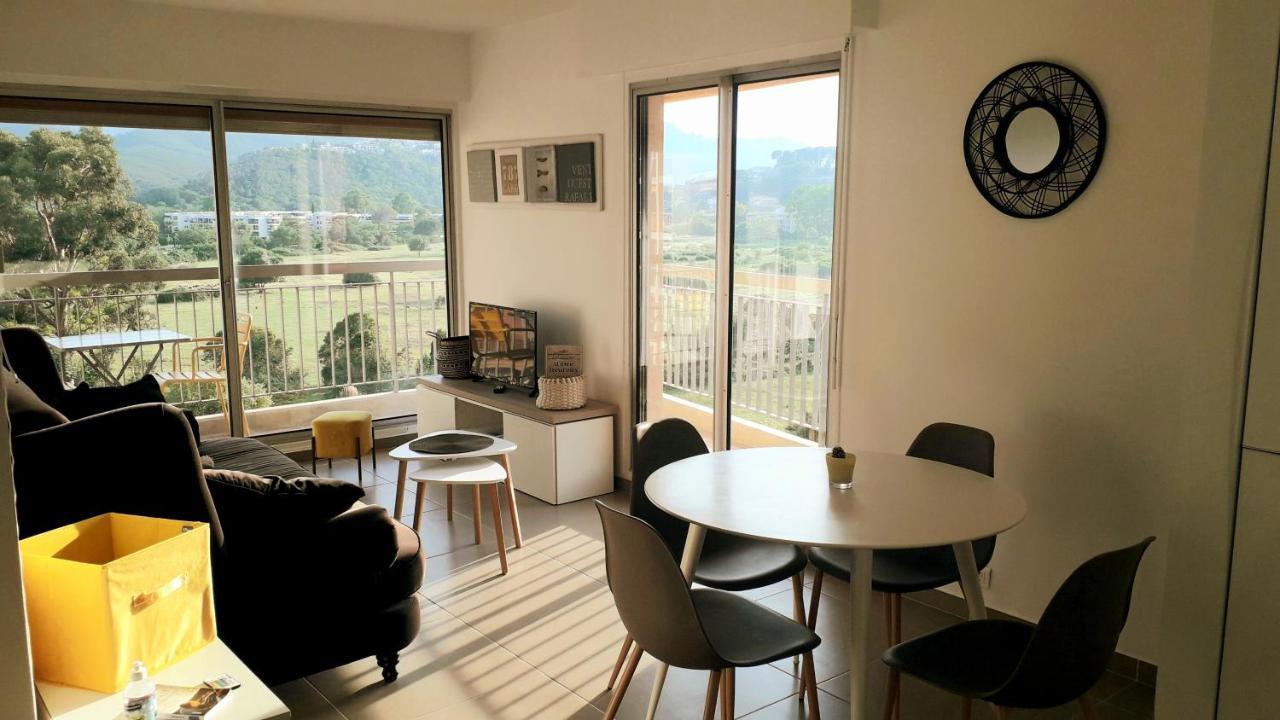 Appartement 2 Pieces Le Gorecki - Residence Du Riou De L'Argentiere A Mandelieu La Napoule, Avec Piscine, Parking Et A Proximite De Tout! Екстер'єр фото